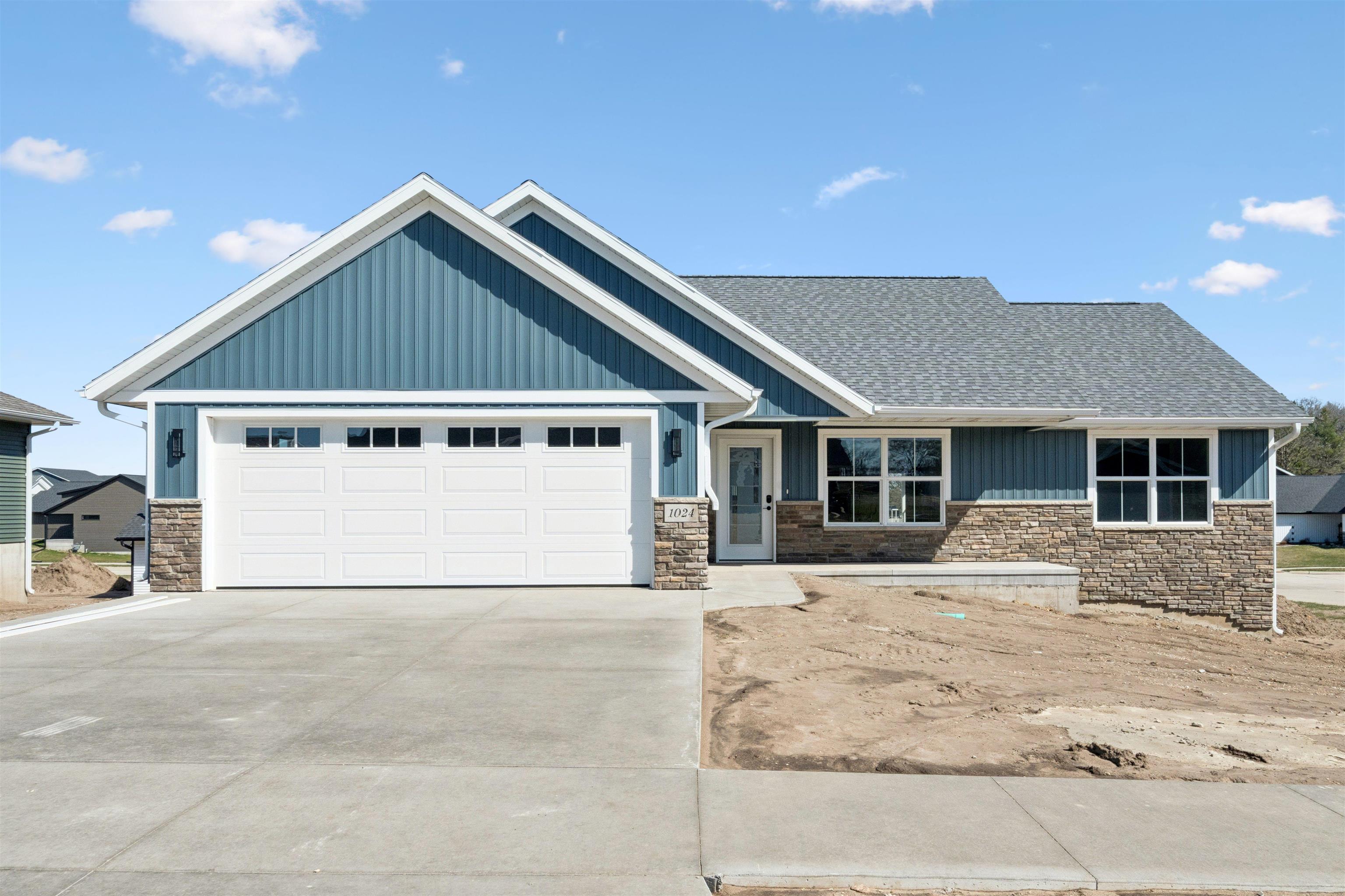 1024 sage oak Circle