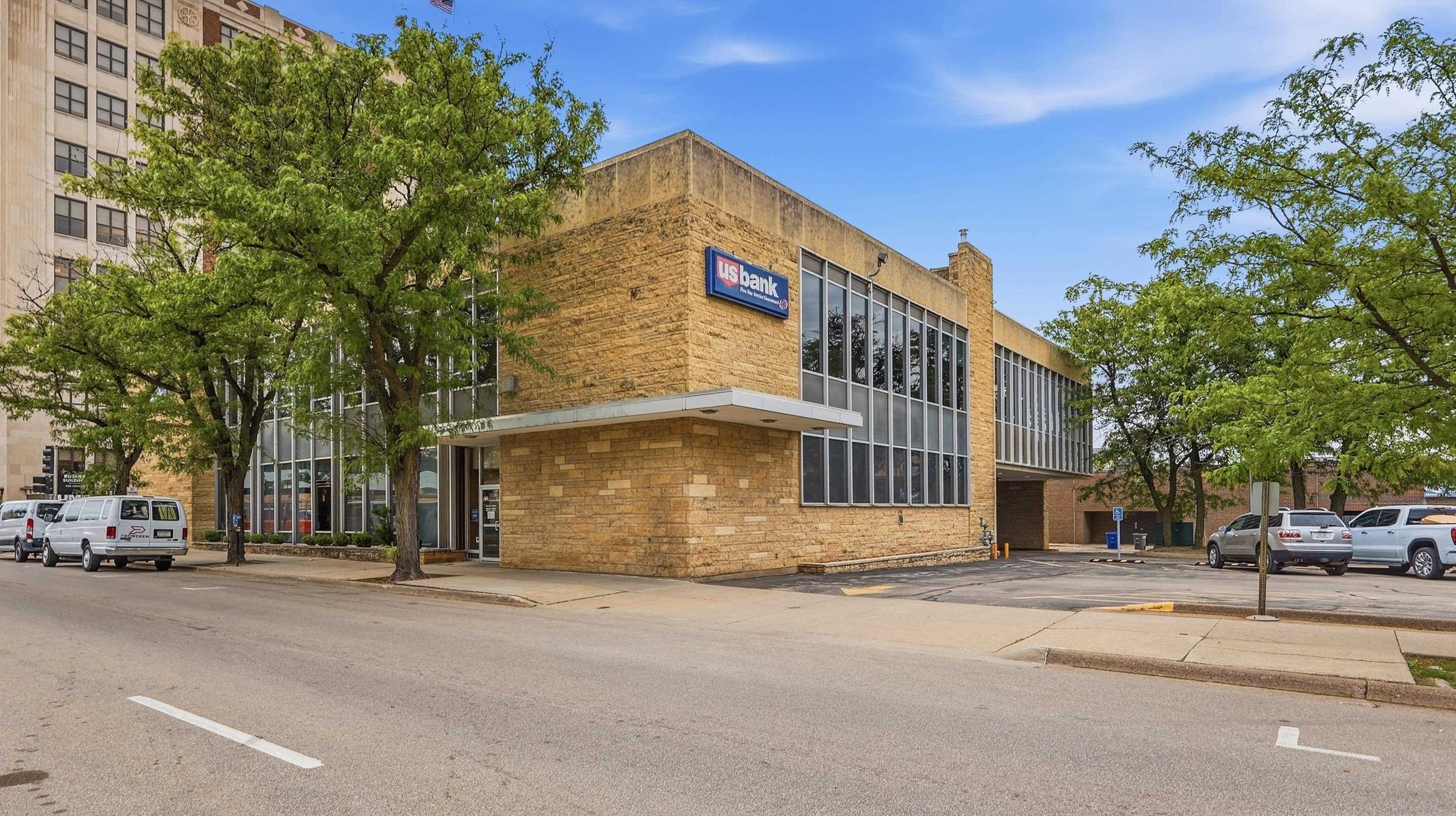 270 W 7th Street