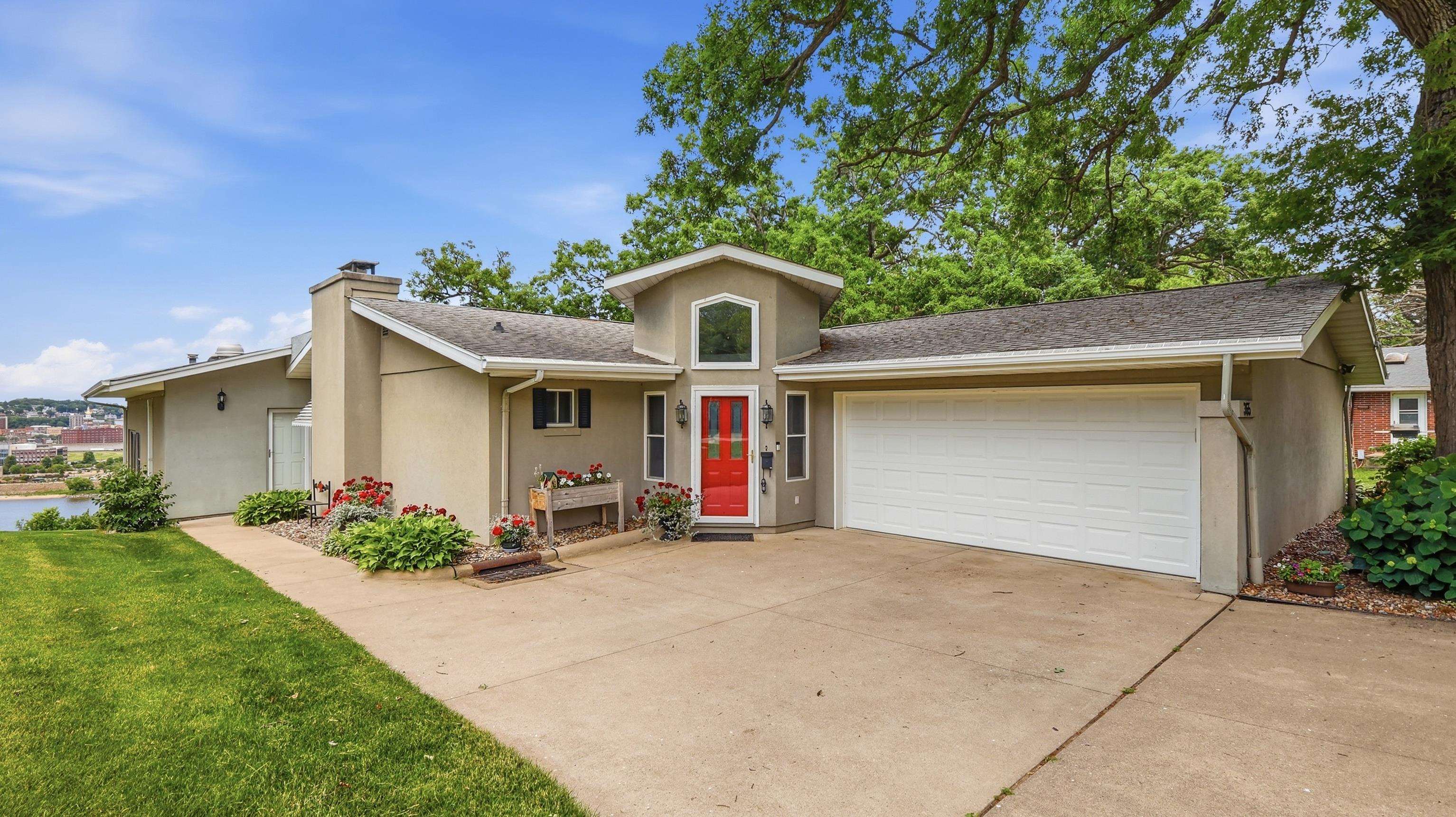 365 Riverview Terrace