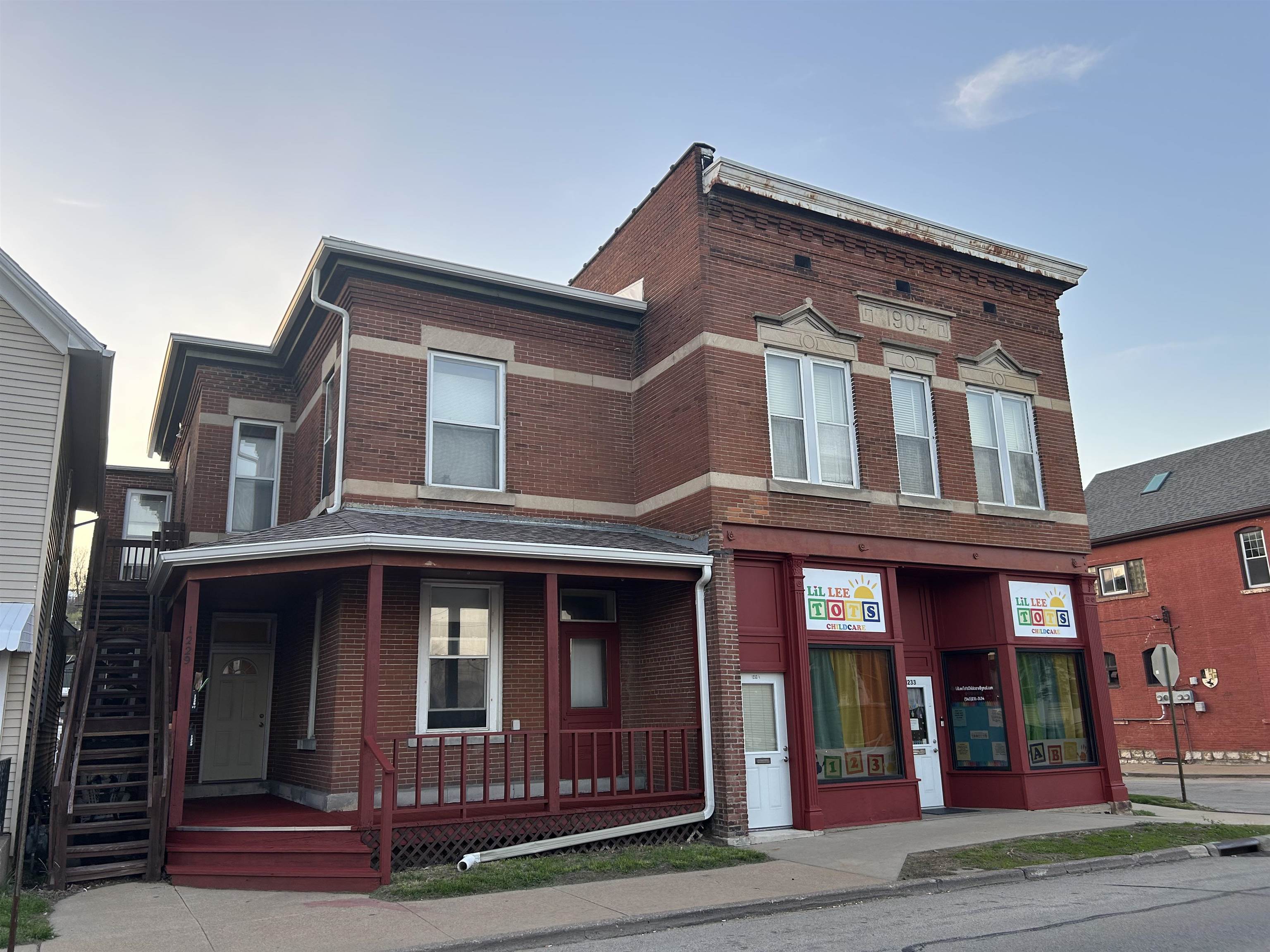 1229 & 1233 Rhomberg Avenue