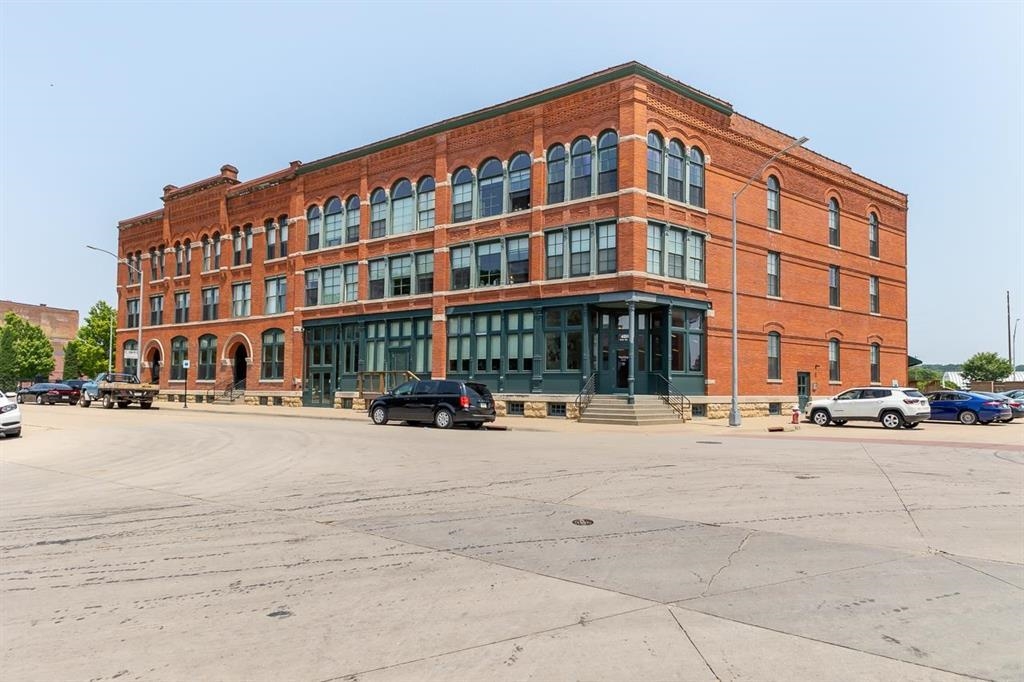 44 Main Street