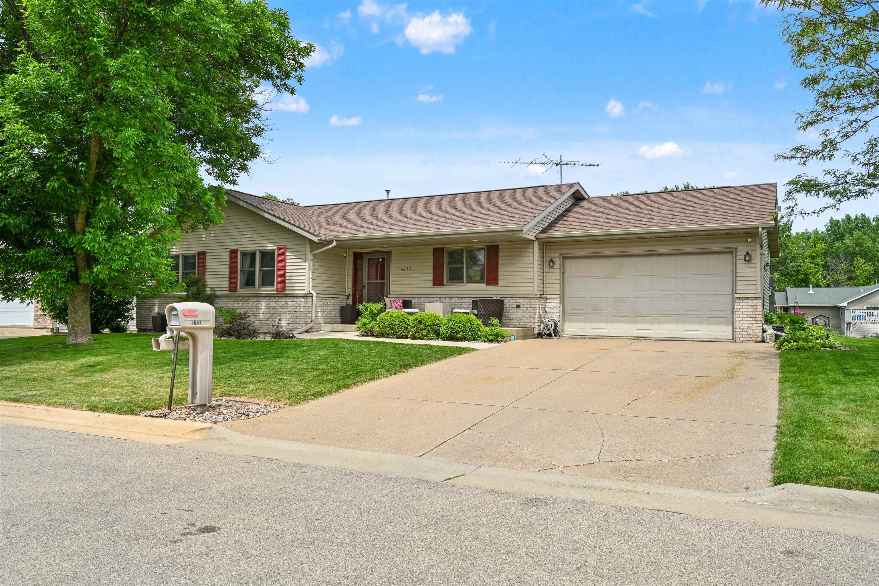 8051 Kalb Ridge Street
