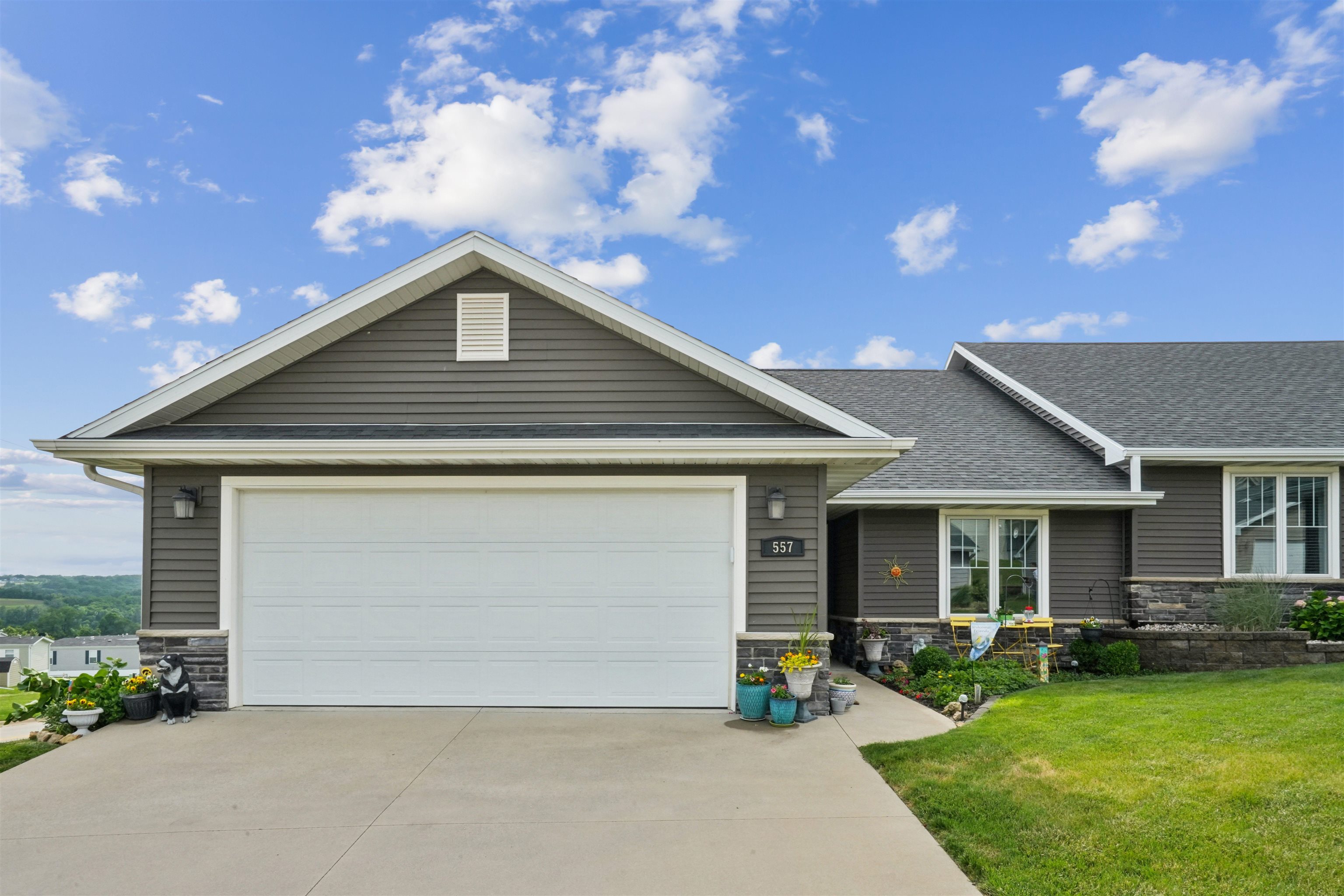 557 Tanzanite Drive