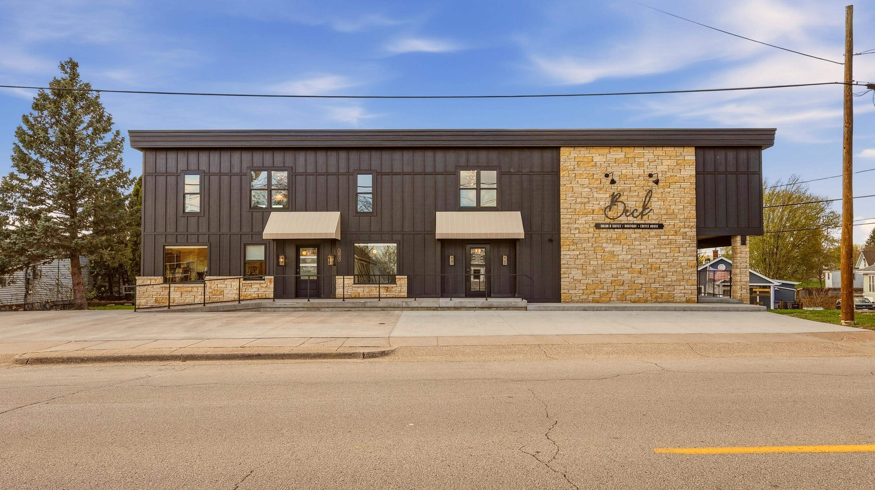 2613 University Avenue