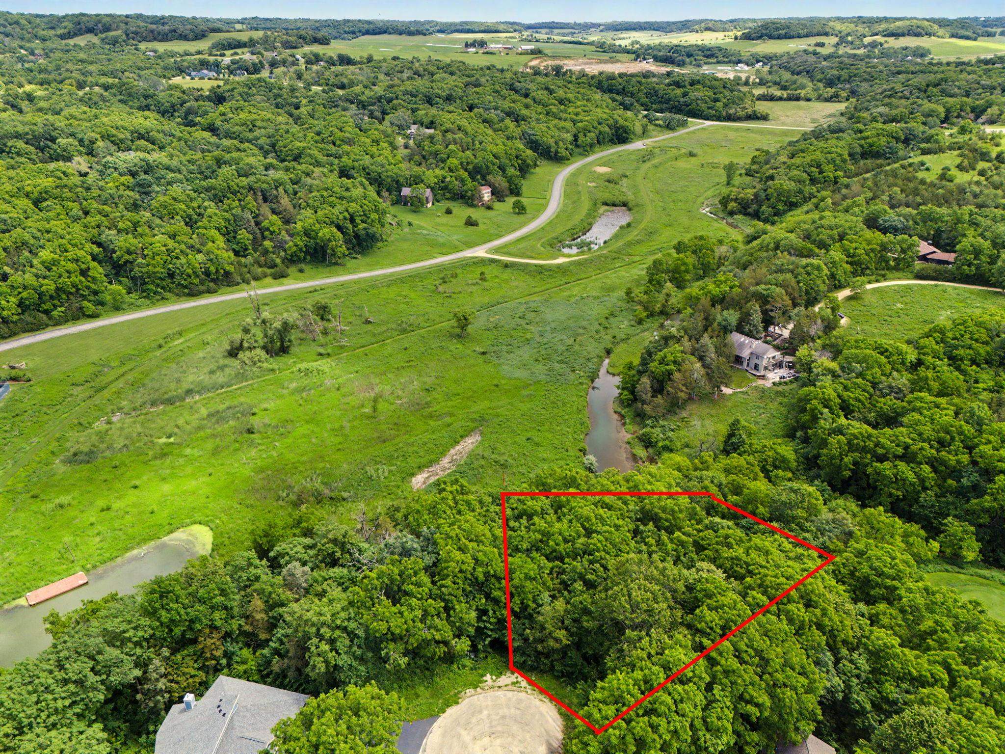 9 Whitetail Court