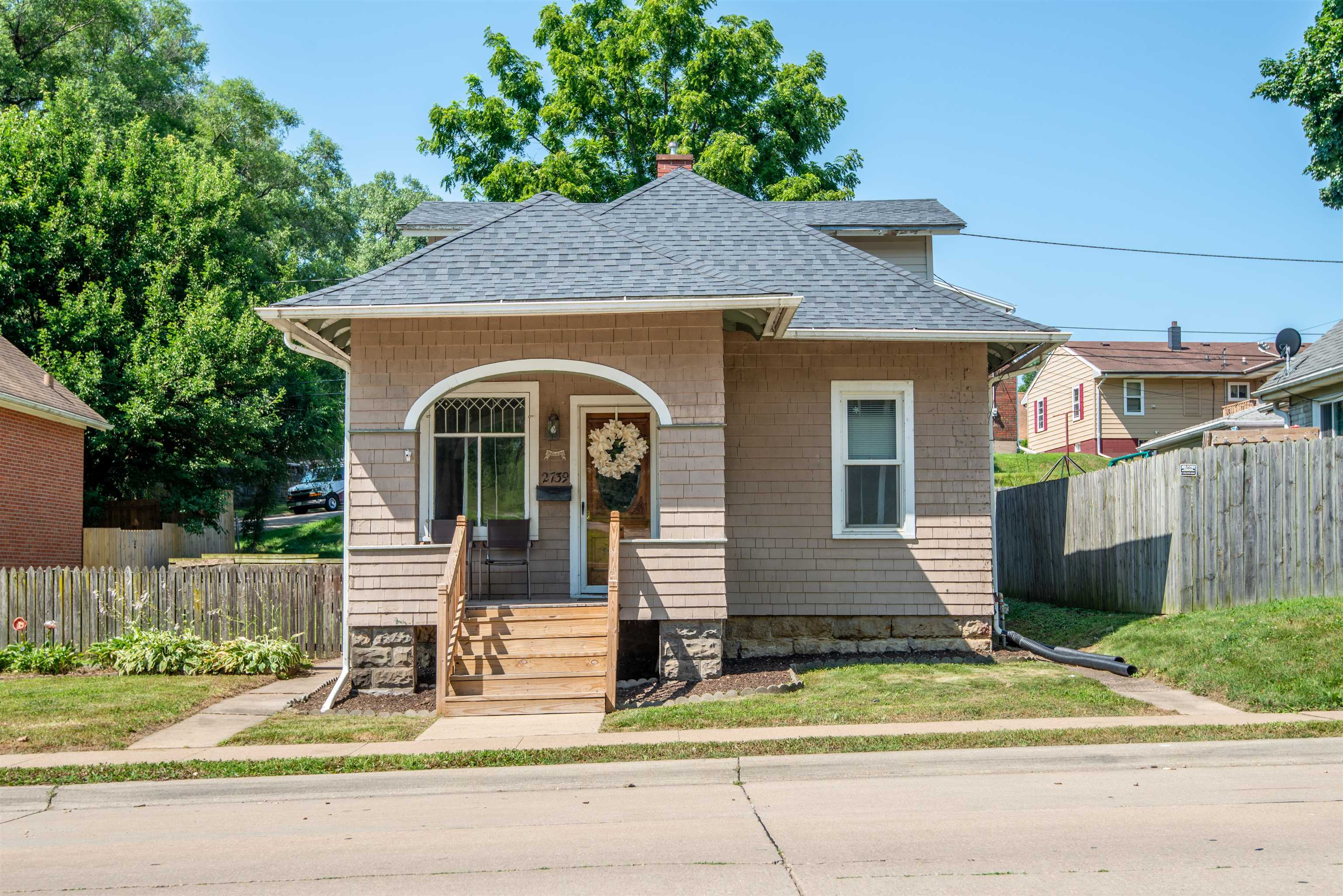2739 Burden Street